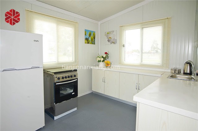 Expandable container house interior