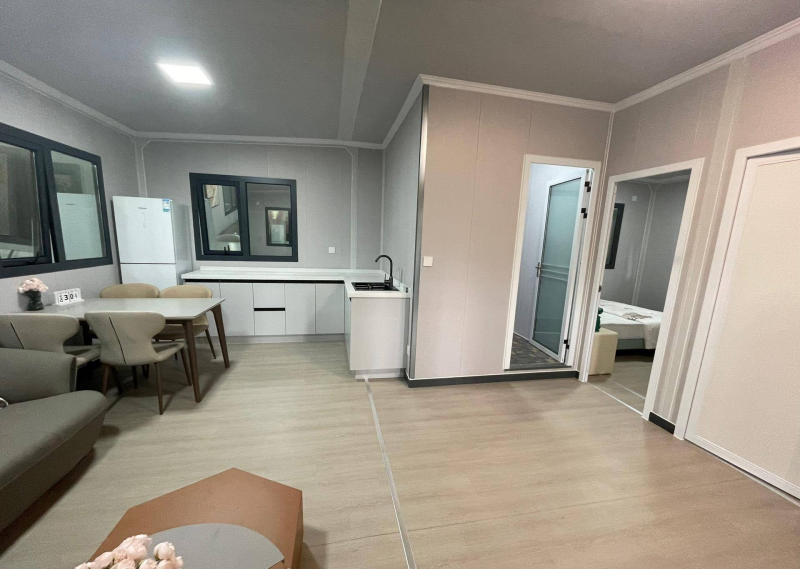 Folding joint detail